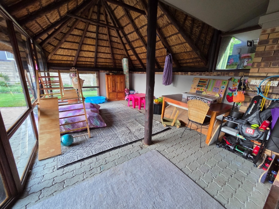 4 Bedroom Property for Sale in Heuwelsig Free State